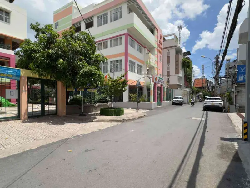 Bán nhà riêng 2 tầng gần mặt tiền Trần Hữu Trang, Phú Nhuận, diện tích 131m²... Bán nhà riêng tại Phú Nhuận, Hồ Chí Minh 01