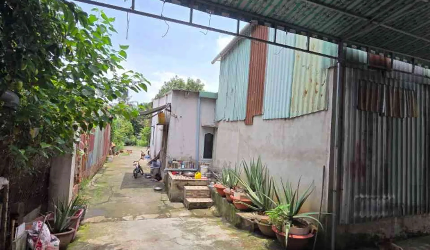 Bán nhà vườn 1 tầng 420m2 hẻm xe tải gần Hương Lộ 2, sổ riêng thổ cư... Bán nhà riêng tại Bình Trị Đông, Hồ Chí Minh 01