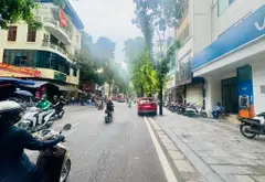 Nhà mặt phố hiếm có tại trung tâm quận Hai Bà Trưng với mặt tiền rộng và tiện nghi đẳng cấp... Bán nhà mặt phố tại Hai Bà Trưng, Hà Nội 01