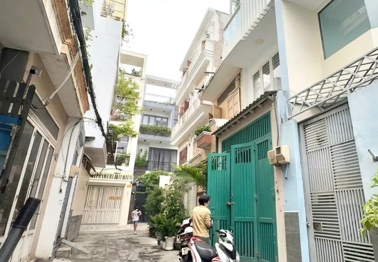 Nhà 4 Tầng Đẹp Phan Đăng Lưu Giá Sốc 6.4 Tỷ - Sẵn Xe Hơi Đậu Cửa... Bán nhà riêng tại Gia Định, Hồ Chí Minh 01