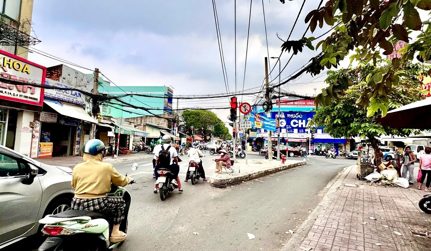 Nhà mặt phố 4 tầng 71m2 tại phường Phú Lâm, Quận 6, hồ sơ pháp lý rõ ràng... Bán nhà mặt phố tại Phú Lâm, Hồ Chí Minh 01