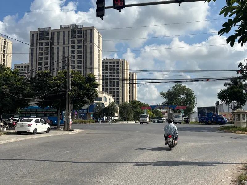 🔥 ĐẤT CHU MẪN – SÁT KCN QUẾ VÕ 1

📐 Diện tích gần 100m², mặt tiền 5m, thửa đất vuông vắn,... Bán đất tại Nam Sơn, Bắc Ninh 01