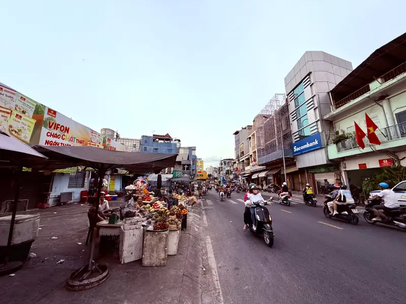 Nhà Lô Góc Trỗi Vẻ Sống Đầy Tiện Nghi Tại Quận 10... Bán nhà riêng tại Hòa Hưng, Hồ Chí Minh 01