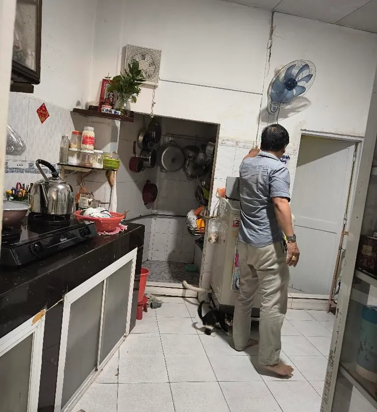 NGAY TRUNG TÂM Q.4 HẺM THÔNG... Bán nhà riêng tại Khánh Hội, Hồ Chí Minh 01