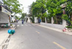 🚨🔥GIÁ MỚI CHỈ 4,3 TỶ! 🔥🚨
🏡 NHÀ MẶT TIỀN ĐƯỜNG GIÁC ĐẠO – SONG HÀNH - TRUNG CHÁNH -NGANG 5M.... Bán nhà mặt phố tại Bà Điểm, Hồ Chí Minh 01