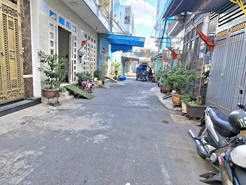 Bình Tân nhà đẹp 4 tầng hẻm xe hơi chỉ hơn 6ty... Bán nhà riêng tại Bình Tân, Hồ Chí Minh 01