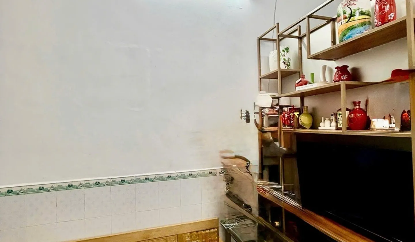 Bán nhà 2PN 2WC 2 tầng diện tích 16.5m2 tại Thống Nhất giảm giá... Bán nhà riêng tại An Hội Đông, Hồ Chí Minh 01