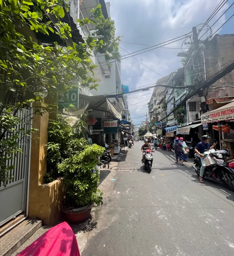 Bán gấp ,mặt tiền KD ngang 3,3x 11 m ,nhà 1 trệt 1 lầu ,2PN,Đoàn Văn Bơ ,Vĩnh Hội ,Quận 4.... Bán nhà mặt phố tại Xóm Chiếu, Hồ Chí Minh 01