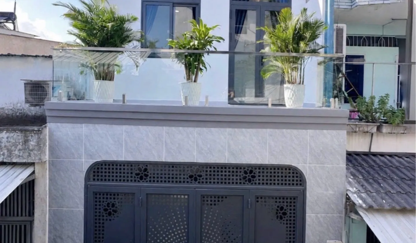 NHÀ ĐẸP Hẻm xe hơi 5m Chiến Lược – Giáp khu Tên Lửa – Ngang lớn 4.5m, có phòng ngủ trệt chỉ 5.x T... Bán nhà riêng tại Bình Trị Đông, Hồ Chí Minh 01