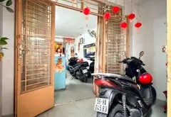 Nhà riêng 2 tầng sân rộng, vị trí gần mặt tiền quận 5... Bán nhà riêng tại Chợ Quán, Hồ Chí Minh 01