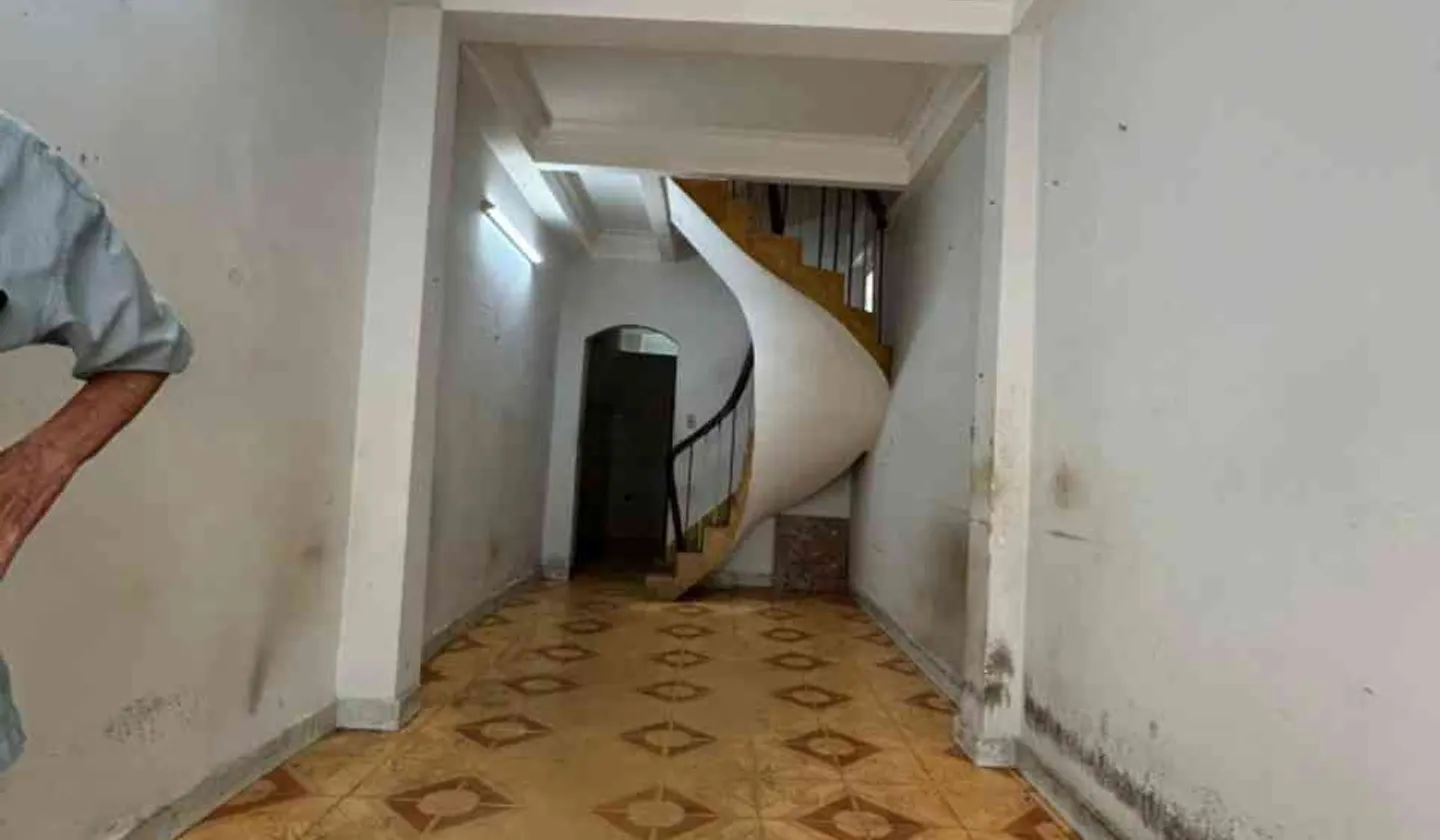 Nhà 3 tầng kiên cố ngay gần mặt tiền, phường Tân Sơn Nhất... Bán nhà riêng tại Tân Sơn Nhất, Hồ Chí Minh 01