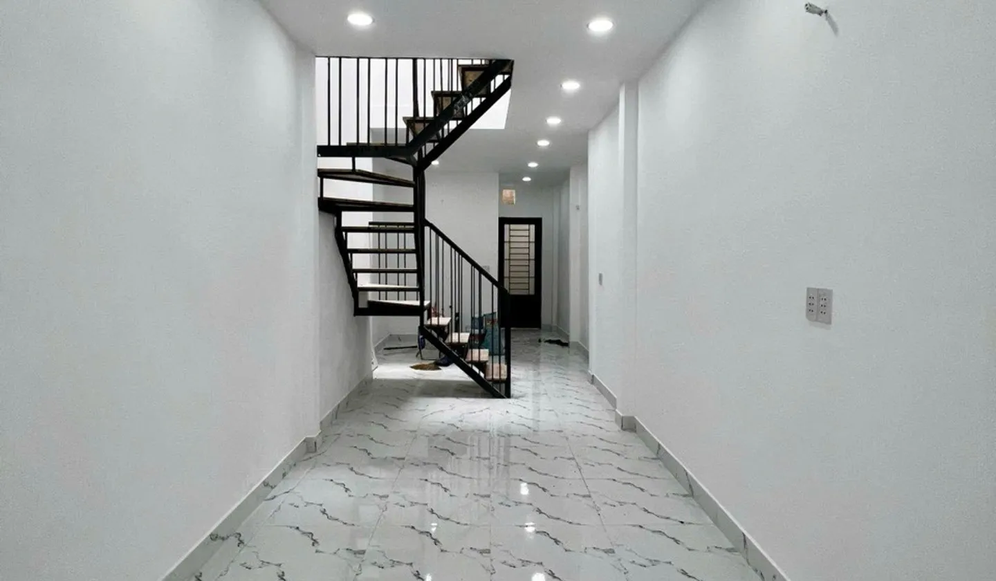Nhà 2 tầng hẻm ba gác gần cư xá Bắc Hải, diện tích 35m2... Bán nhà riêng tại Hòa Hưng, Hồ Chí Minh 01