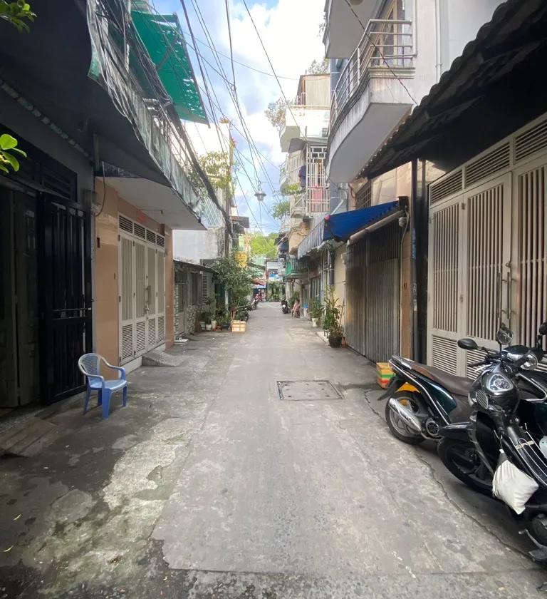 Nhà 3 tầng hiện đại, hẻm xe hơi Quận 10... Bán nhà riêng tại Hòa Hưng, Hồ Chí Minh 01