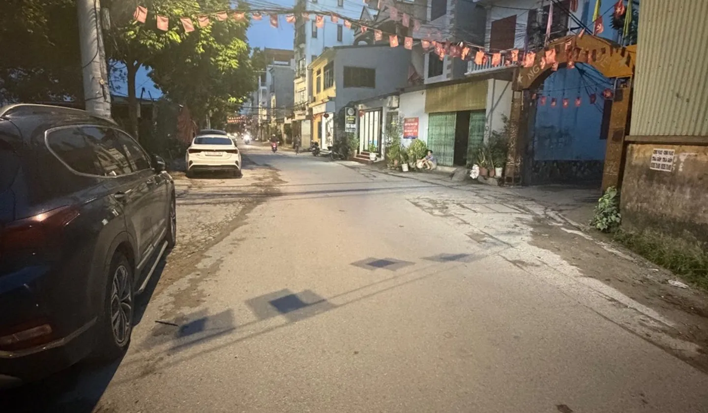 TRUNG TÂM THANH TRÌ , GẦN TRƯỜNG NGÔ SỸ KIỆN , CHU VĂN AN , NHÀ THI ĐẤU THỂ THAO .FULL NỘI THẤT... Bán nhà riêng tại Thanh Trì, Hà Nội 01