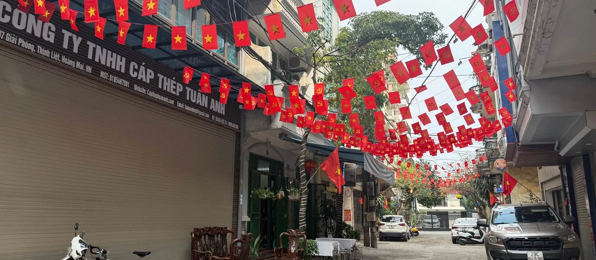 NHÀ XÂY MỚI - THANG MÁY - 40M RA PHỐ - FULL NỘI THẤT - Ô TÔ TRÁNH - LÀM VĂN PHÒNG - KINH DOANH... Bán nhà riêng tại Hoàng Mai, Hà Nội 01