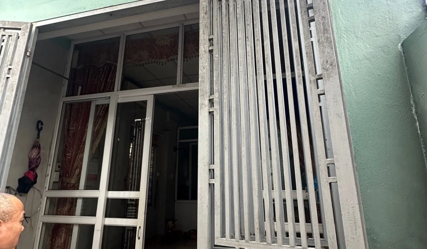 Nhỉnh 1tỷ cho vợ chồng trẻ tài chính nhỏ
🏡HÀNG HIẾM- NGON- BỔ -RẺ ,mặt tiền 4m
Trung tâm cao xanh... Bán nhà riêng tại Cao Xanh, Quảng Ninh 01