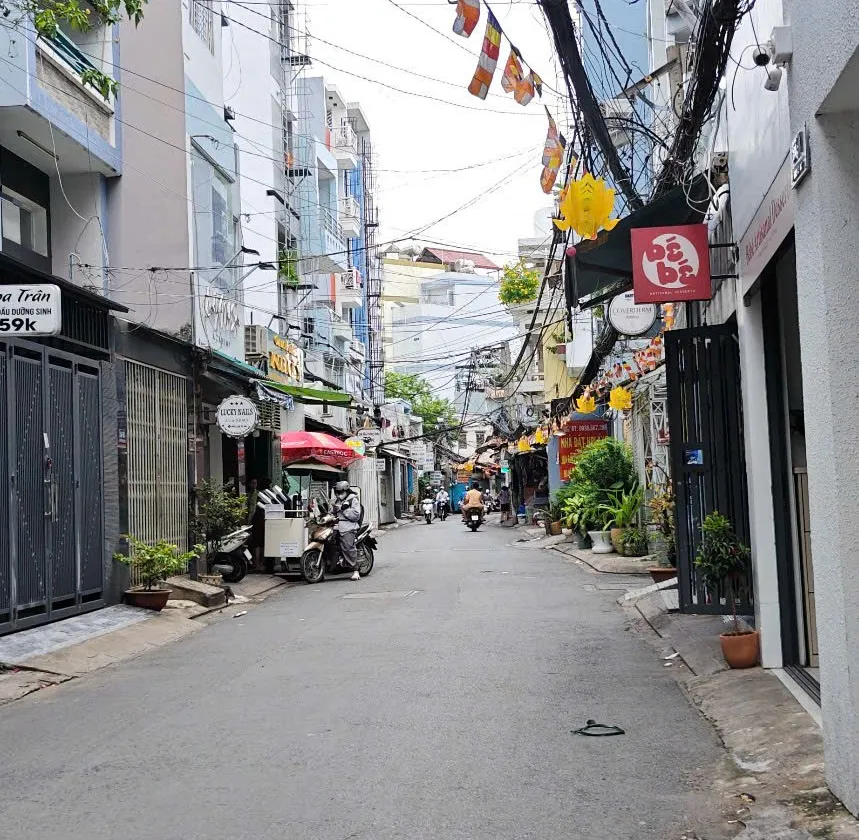 Nhà bán khu ẩm thực Âu Dương Lân quận 8, 3PN , 3tầng , hẻm xe hơi tận nhà ,giá chỉ 5,xtỷ... Bán nhà riêng tại Chánh Hưng, Hồ Chí Minh 01