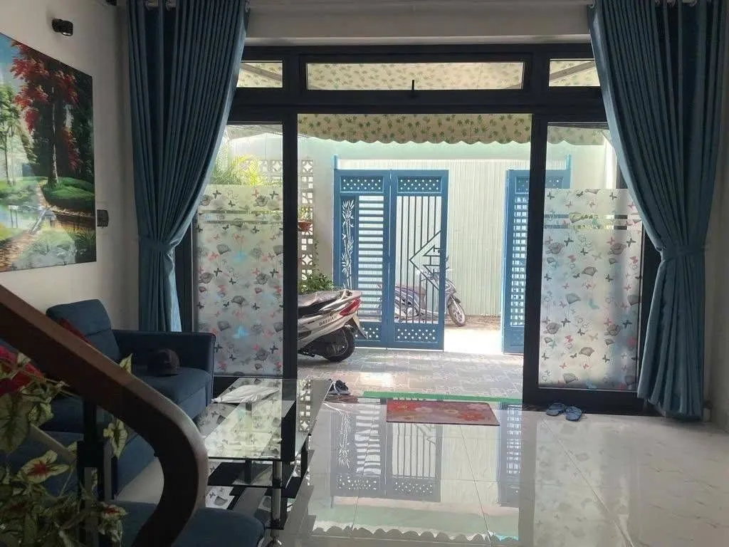 Bán nhà riêng 3 tầng tại Đà Nẵng, khu vực gần chợ và trường học, thiết kế tiện nghi... Bán nhà riêng tại Sơn Trà, Đà Nẵng 01