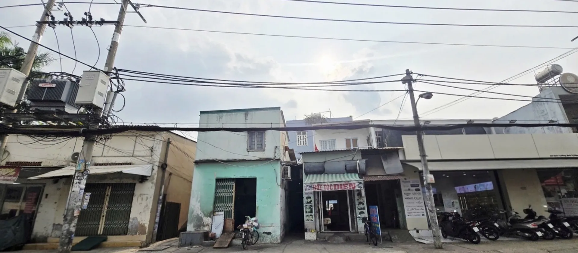 TIỀN KINH DOANH SIU ĐỈNH NGANG LỚN GẦN 10M,KHU LÊ VĂN QUỚI.MẶT
 165m2 ( nở hậu 11.3m ) - VỊ TRÍ ĐẸ... Bán nhà mặt phố tại Bình Trị Đông, Hồ Chí Minh 01
