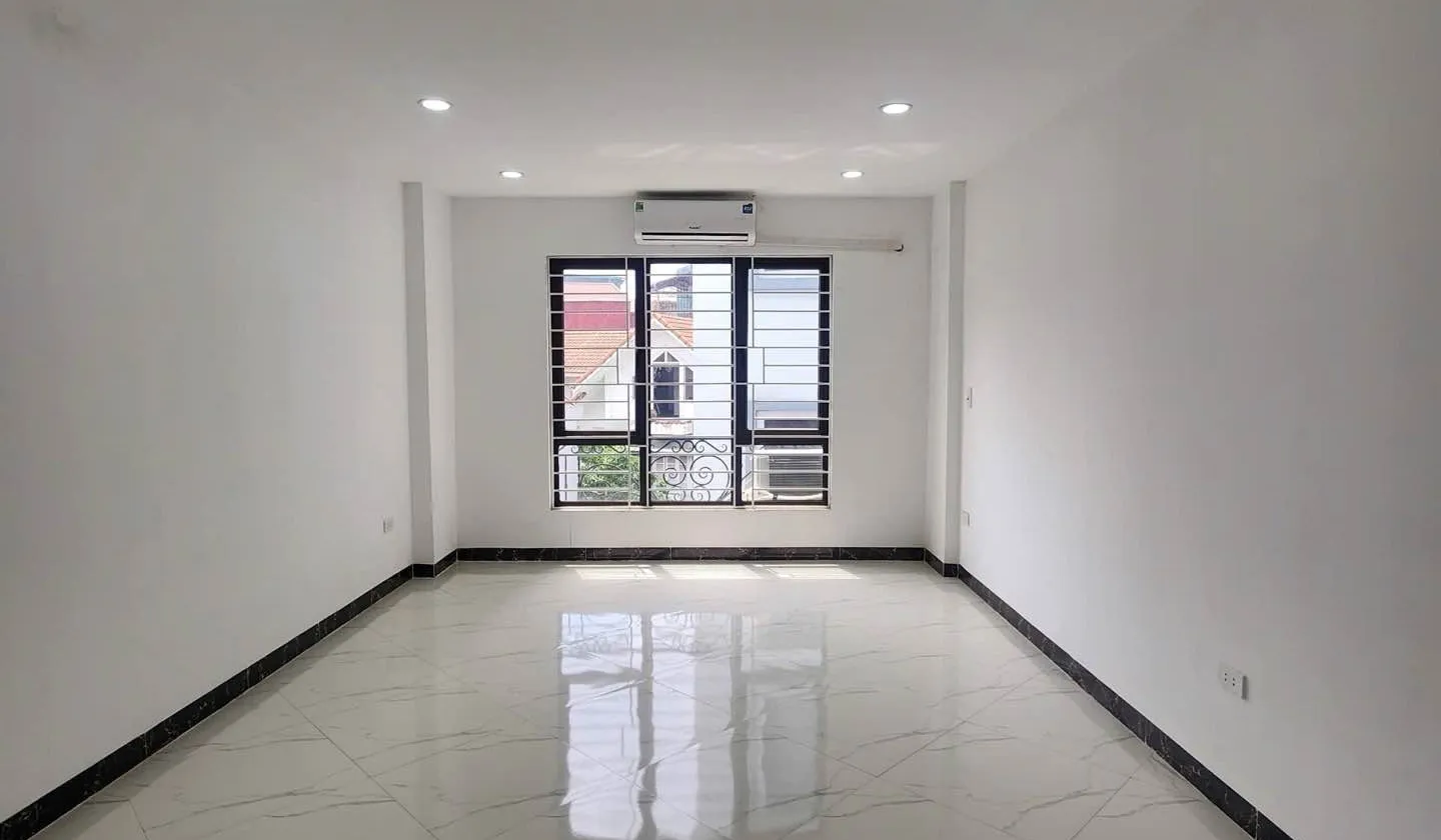 Nhà Đẹp Linh Đàm - View Hồ, Ô Tô Qua Thoải Mái... Bán nhà riêng tại Hoàng Liệt, Hà Nội 01