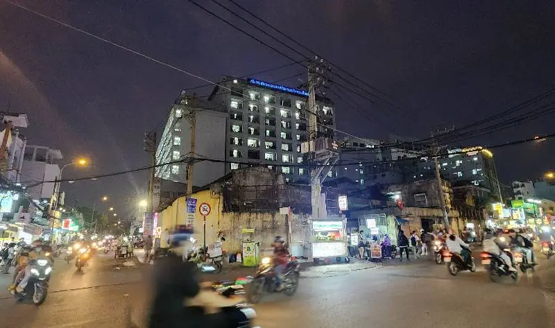 Nhà cấp 4 hai mặt tiền rộng 180 m2 tại phường Hạnh Thông, Hồ Chí Minh... Bán owner_side tại Hạnh Thông, Hồ Chí Minh 01