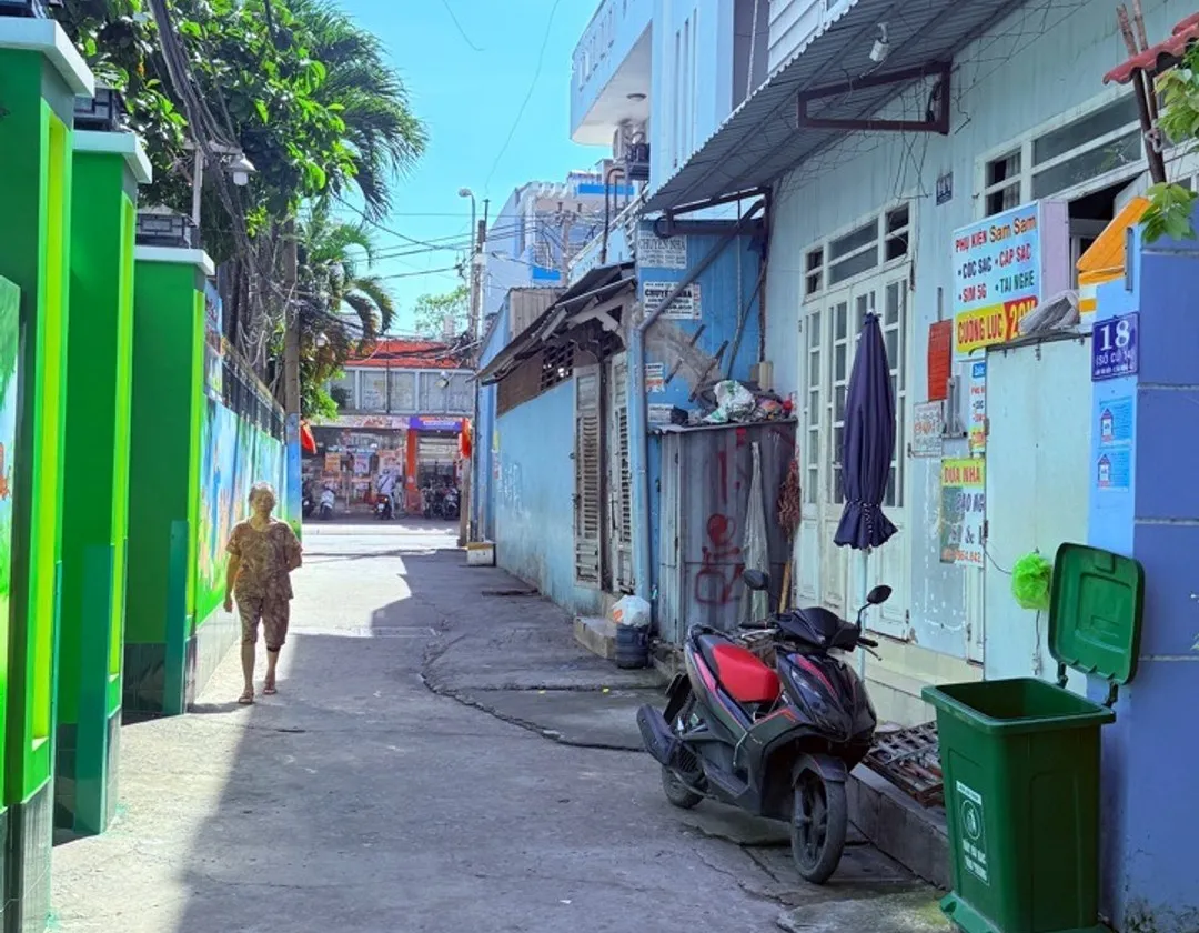 Nhà 3 Tầng Hẻm Xe Hơi Thông

Gần 150m2 ( Ngang gần 5m )

20 Phòng Trọ - 70tr/ tháng... Bán nhà mặt phố tại Tân Hưng, Hồ Chí Minh 01