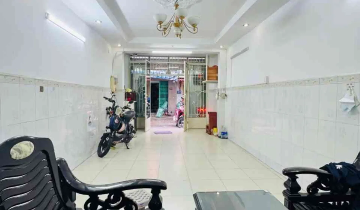 Nhà đẹp kiên cố góc VIP Quận 8, sẵn sàng chốt ngay... Bán nhà riêng tại Chánh Hưng, Hồ Chí Minh 01
