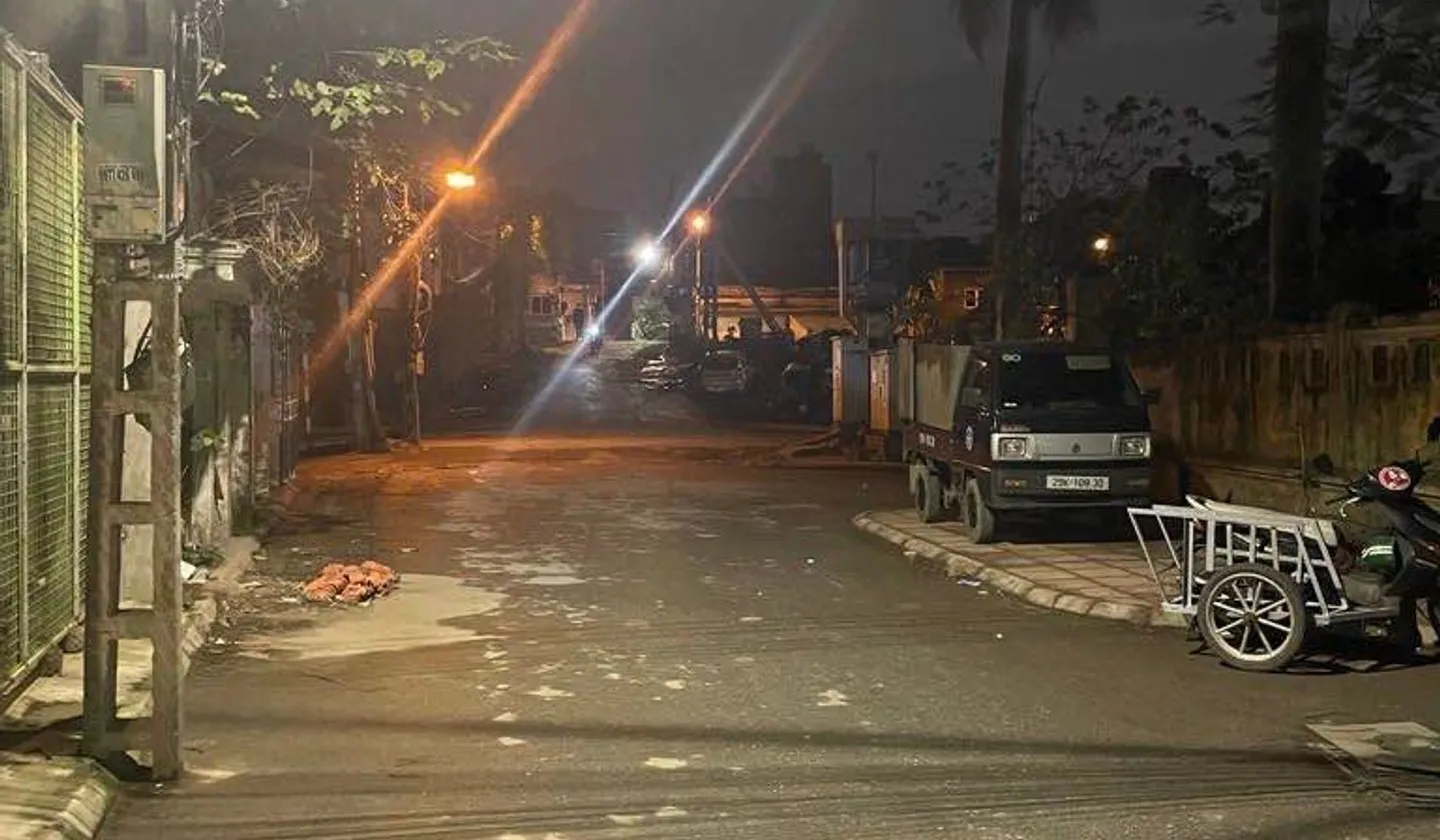 Hiếm rẻ 40 m 5 tầng ngay tại trung tâm việt Hưng... Bán nhà riêng tại Việt Hưng, Hà Nội 01