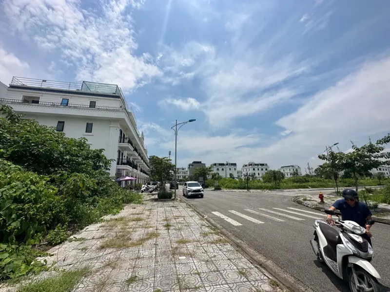 Cơ hội hiếm có sở hữu đất mặt tiền kinh doanh tại trung tâm dịch vụ Tràng Duệ... Bán đất tại An Lão, Hải Phòng 01