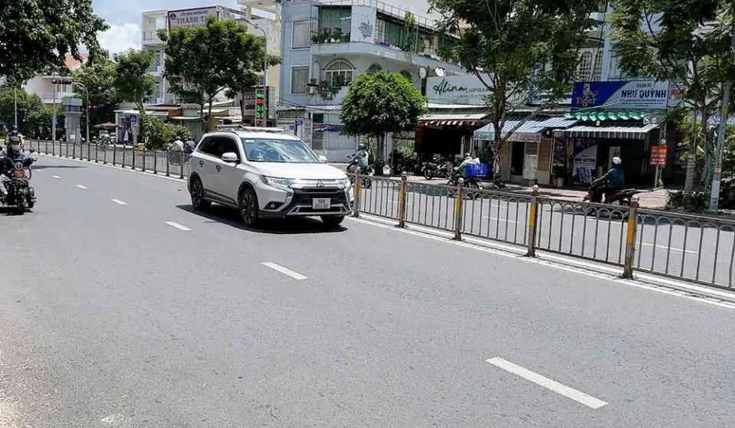 Bán nhà mặt phố 5 tầng lô góc tại quận Bình Phú giá 13 tỷ... Bán nhà mặt phố tại Bình Phú, Hồ Chí Minh 01