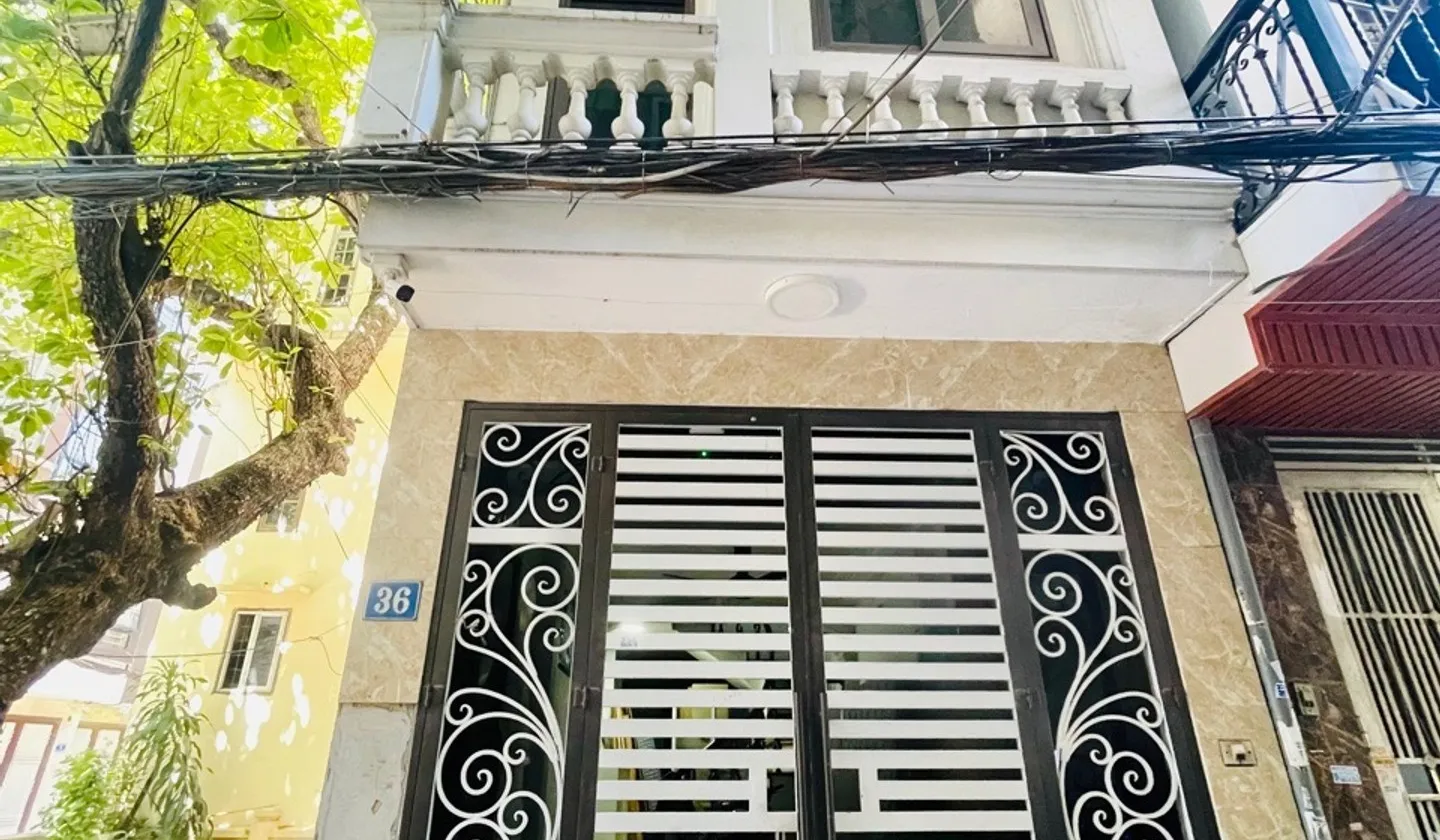 Giá đầu tư vẫn ngon. DT 50m2 5 tầng, lô góc, ngõ oto thông, gần Hồ. Nhà dân xây.... Bán nhà riêng tại Tây Hồ, Hà Nội 01