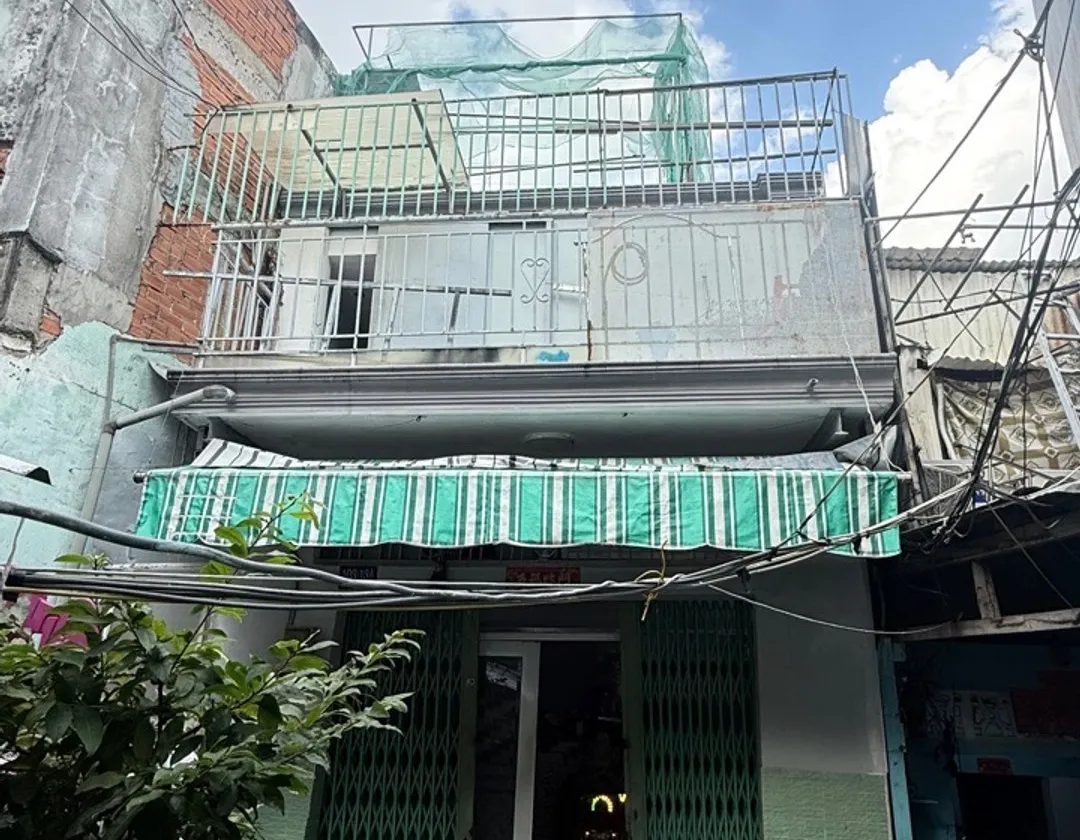 GIẢM 600 TRIỆU CHO CĂN NHÀ VĂN THÂN Q6 CHỈ CÒN 2.7 TỶ (0935526829)... Bán nhà riêng tại Bình Tiên, Hồ Chí Minh 01