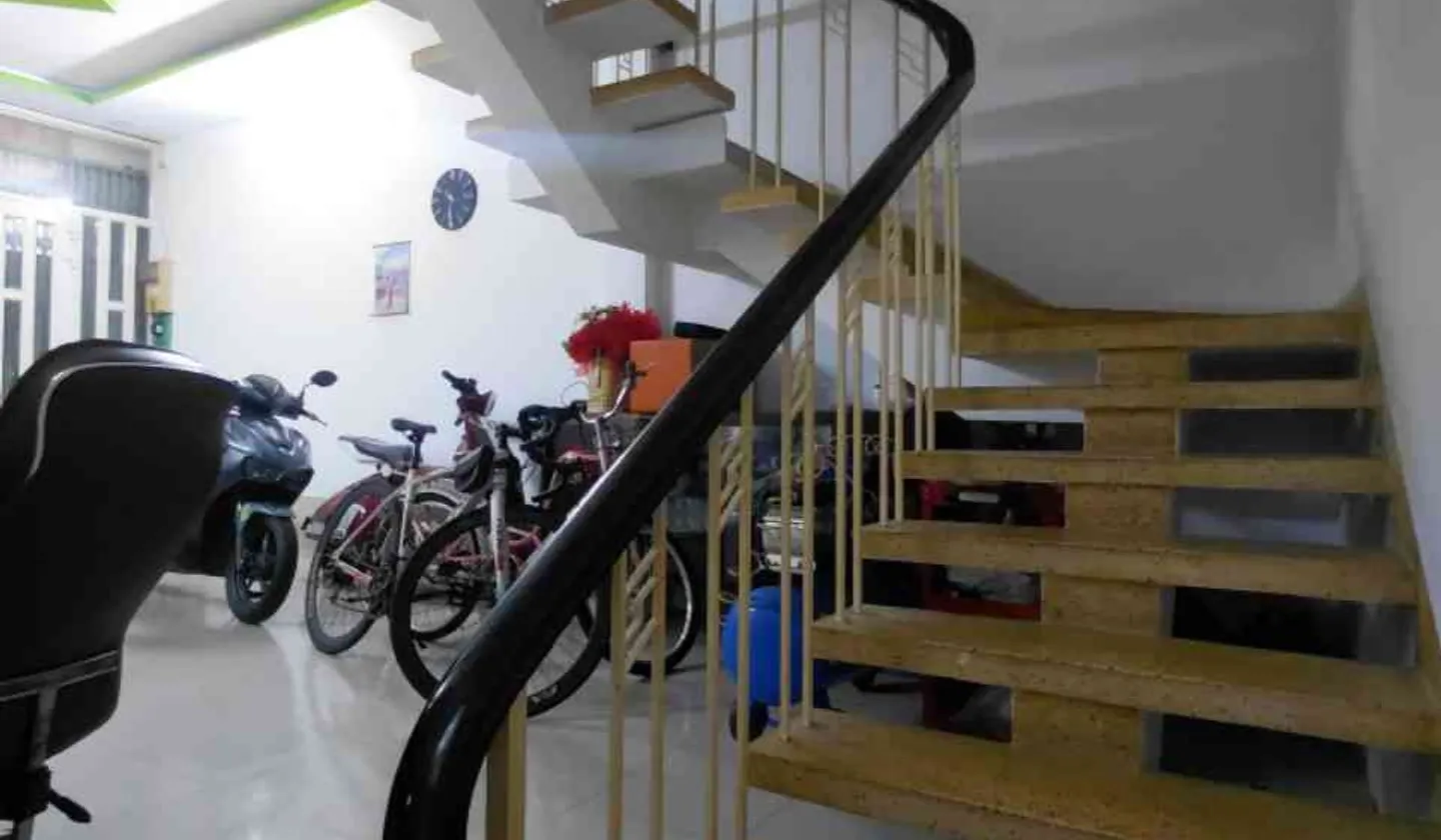 Bán nhà 3 tầng 5 phòng ngủ diện tích 73.7m2 tại Lạc Long Quân, giá 8 tỷ đồng... Bán nhà riêng tại Bảy Hiền, Hồ Chí Minh 01