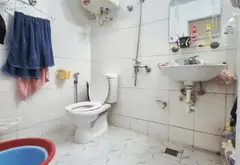 Nhà riêng 4 tầng mặt ngõ rộng tại quận Thanh Xuân, Hà Nội... Bán nhà riêng tại Định Công, Hà Nội 09