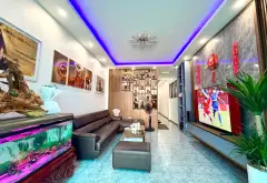 🏡Bán nhà 3 tầng ngõ 20 Cao Xanh, ngay gần Ford Cao Xanh
✔️ Diện tích: 82,2m2. mặt tiền: 5m... Bán nhà riêng tại Cao Xanh, Quảng Ninh 01