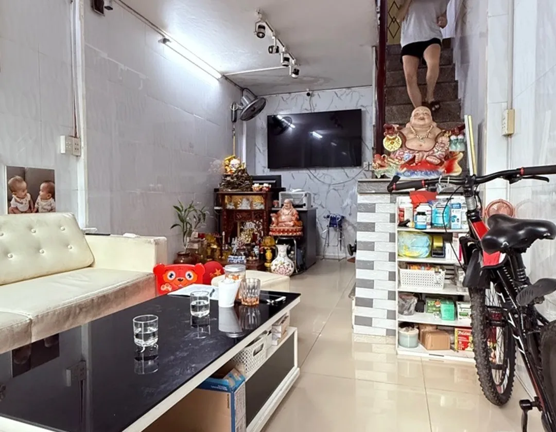 Nhô 6 tỷ có ngay nhà 5 tầng kiê cố mặt phố Minh Khai... Bán nhà mặt phố tại Hồng Bàng, Hải Phòng 01