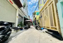 Nhà 2 tầng hẻm rộng, giá tốt tại Quận 8... Bán nhà riêng tại Chánh Hưng, Hồ Chí Minh 01