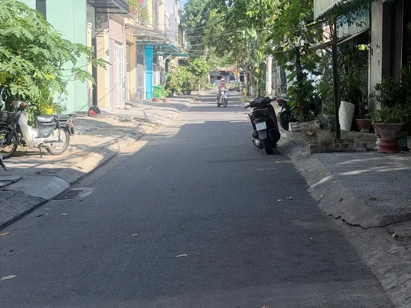 Nhà mặt phố - 76m² - Thanh Khê, Đà Nẵng - 6.3 tỷ
ỨNG TUYỂN LHE 0762,,658,,925 Ms.HIỀN... Bán nhà mặt phố tại Thanh Khê, Đà Nẵng 01