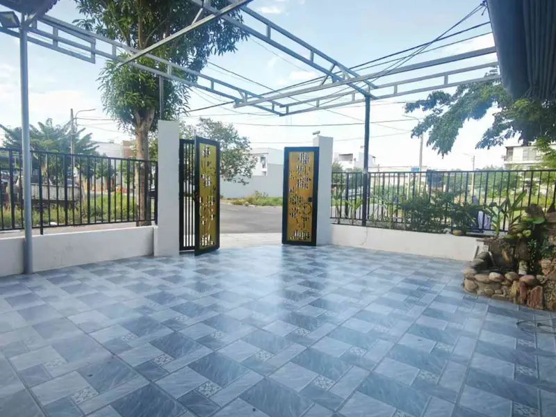 Bán nhà góc 2 mặt tiền La Bông vị trí đắc địa, giá siêu hấp dẫn chỉ 4,55 tỷ... Bán nhà mặt phố tại Hòa Tiến, Đà Nẵng 01