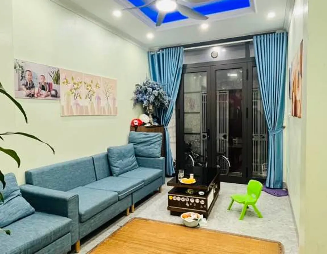 Nhà đẹp Cầu Giấy giá hấp dẫn, chỉ 7.9 tỷ, 4 phòng ngủ, cách ô tô tránh 30m... Bán nhà riêng tại Nghĩa Đô, Hà Nội 01