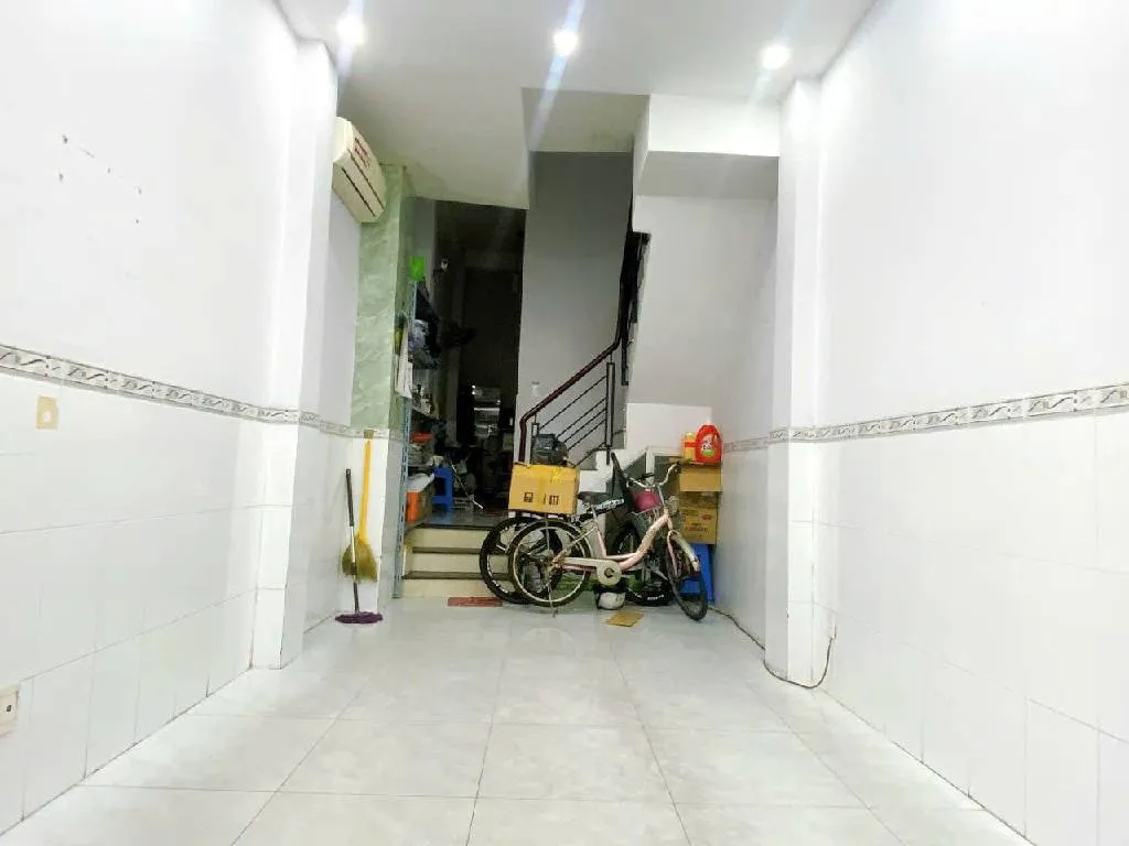 Nhà 4 Tầng Đẹp 5 Phòng Ngủ Trung Tâm Quận 10... Bán nhà riêng tại Hòa Hưng, Hồ Chí Minh 01