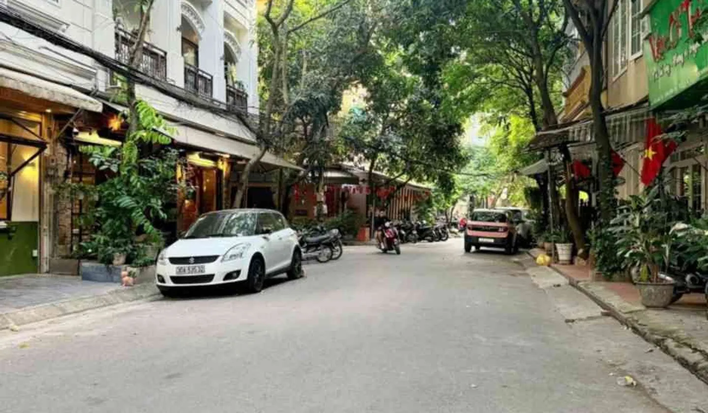 LINH HỒN - CẦU GIẤY - LÔ GÓC 2 MẶT TIỀN - KINH DOANH - Ô TÔ TRÁNH... Bán biệt thự, liền kề tại Yên Hòa, Hà Nội 01