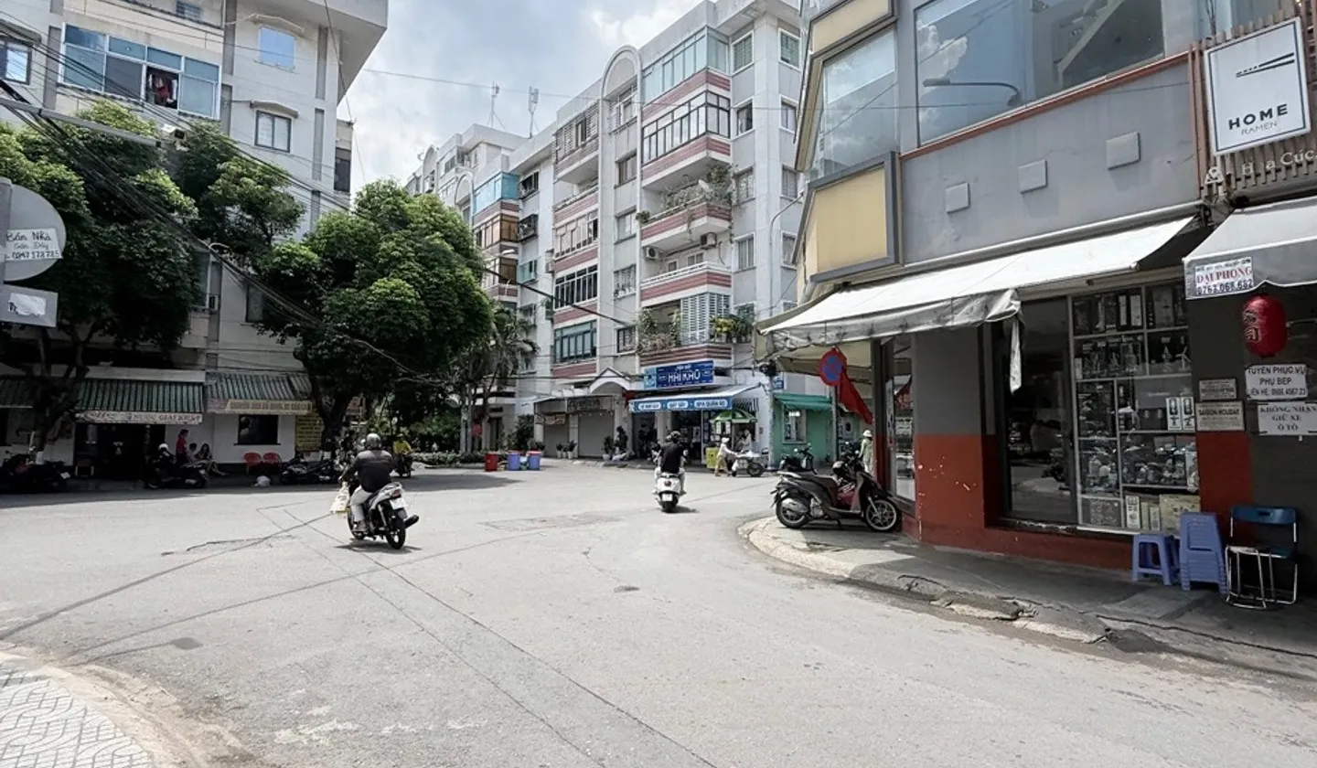 Bán nhà mặt phố 4 tầng, mặt tiền 5m, phường Cầu Kiệu, TP.HCM... Bán nhà mặt phố tại Cầu Kiệu, Hồ Chí Minh 01