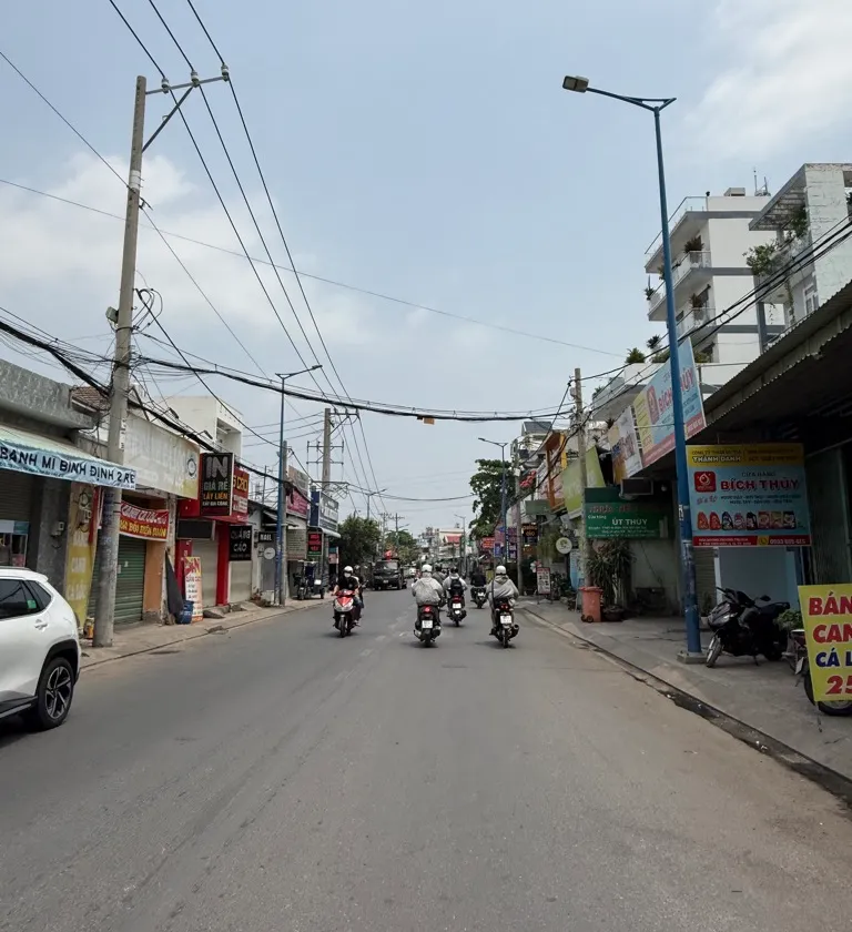 Bán nhà riêng Quận 12 diện tích 132m2, 4 tầng, mặt tiền 7m, ô tô vào nhà... Bán nhà riêng tại Tân Thới Hiệp, Hồ Chí Minh 01