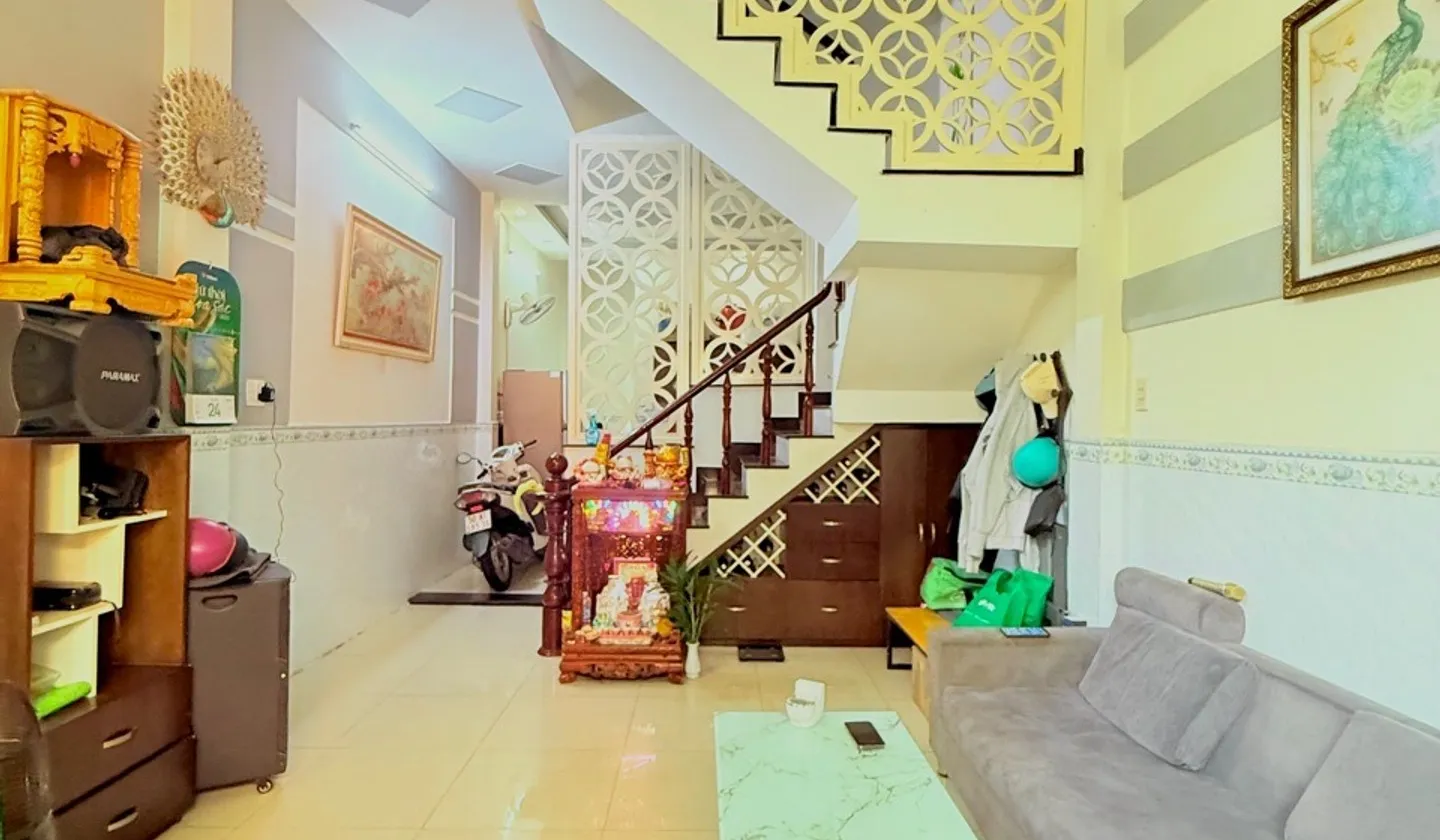 Nhà 4 tầng tiện nghi, hẻm xe hơi an ninh quận trung tâm... Bán nhà riêng tại Phú Định, Hồ Chí Minh 01