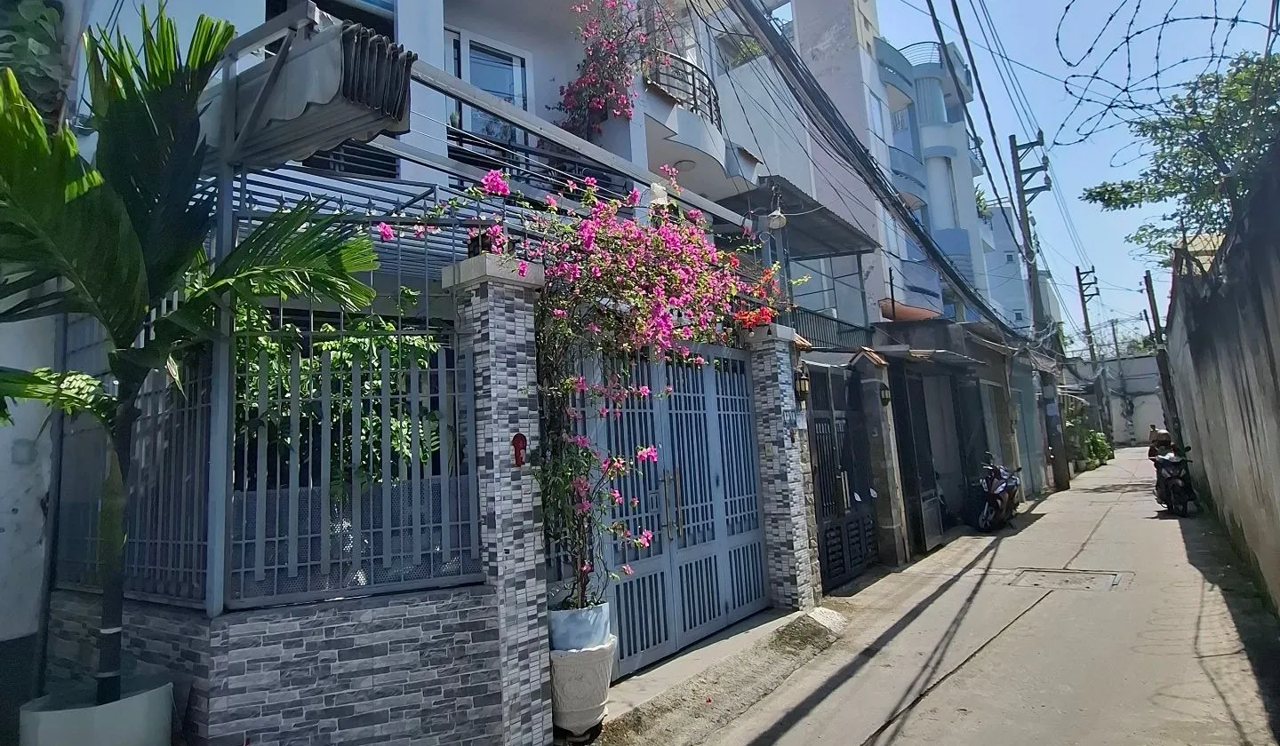 Nhà đẹp 4 tầng hiện đại ngay trung tâm quận... Bán nhà riêng tại Bảy Hiền, Hồ Chí Minh 01