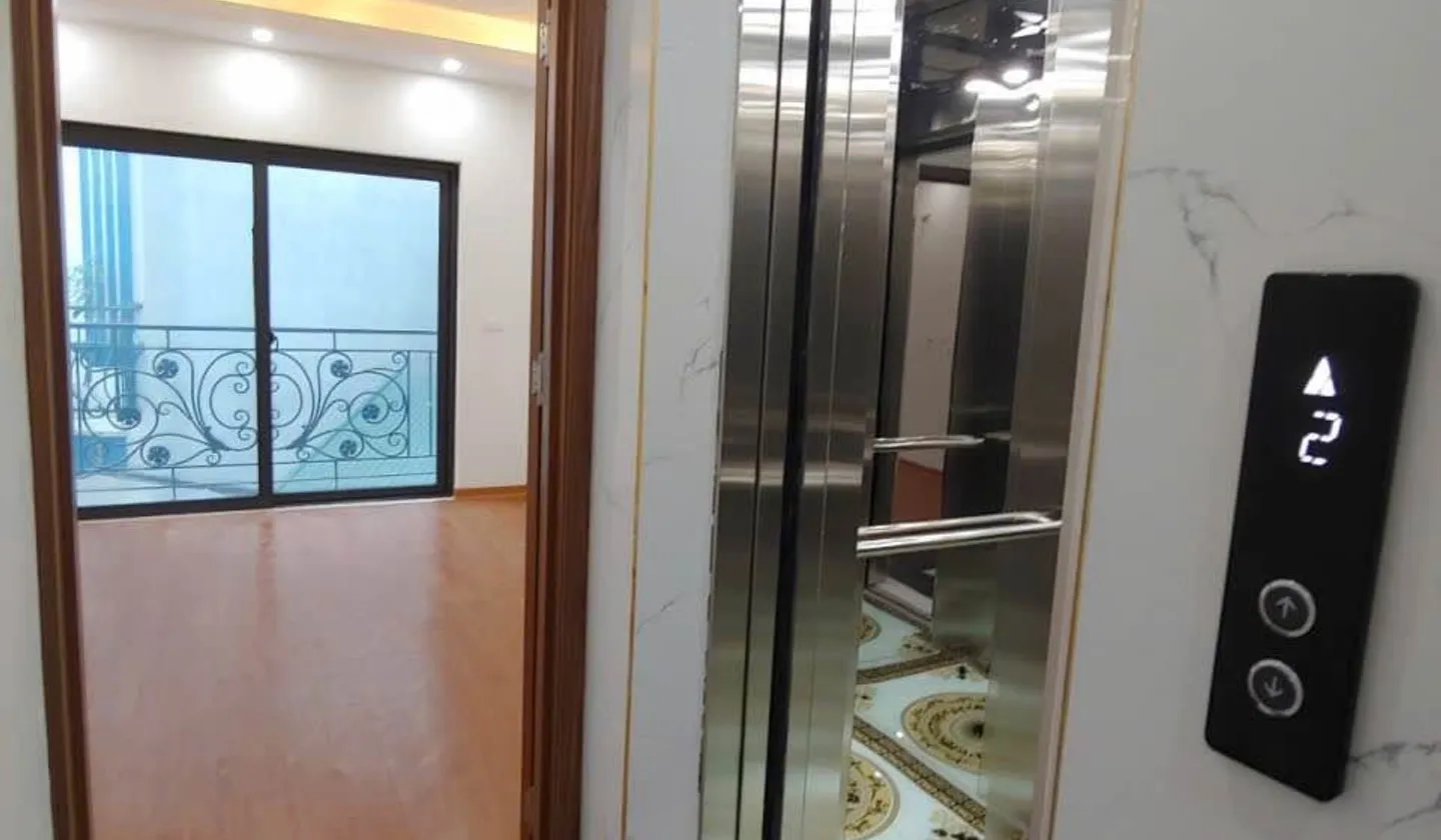Bán nhà riêng 6 tầng có thang máy, Bắc Từ Liêm, ô tô đỗ cửa, sổ đỏ nở hậu. Chỉ hơn 6 tỷ.... Bán nhà riêng tại Thượng Cát, Hà Nội 01