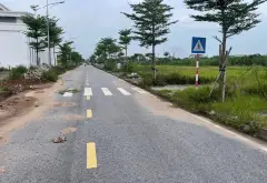KHU ĐẤU GIÁ PHÙNG HƯNG, KHOÁI CHÂU - VỈA HÈ, Ô TÔ TRÁNH

💥Mô tả:

✅Vị trí:

- Mảnh đất có vị trí v... Bán đất tại Khoái Châu, Hưng Yên 08