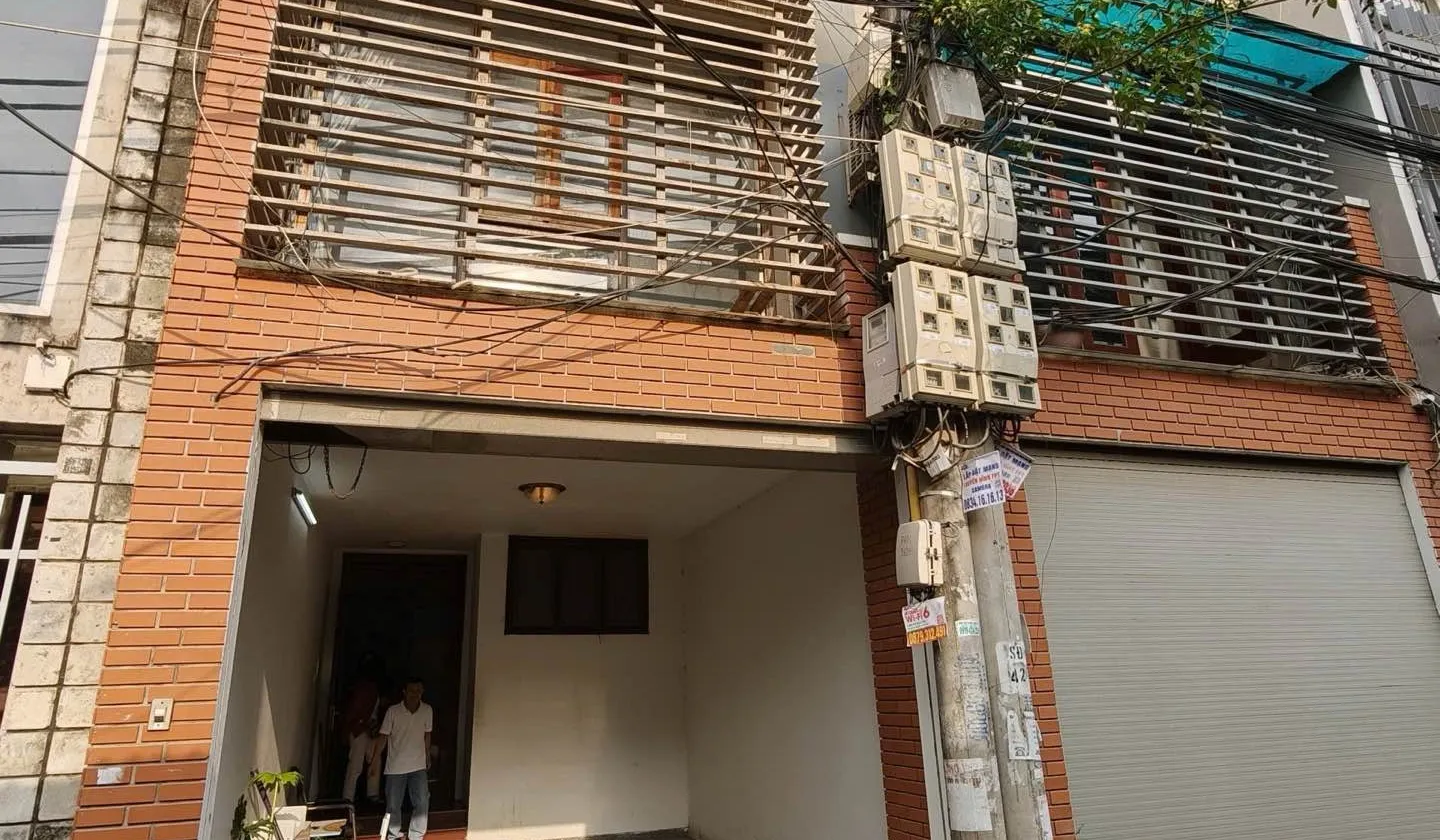 Nhà 5 tầng mặt ngõ ô tô tránh, gần Ciputra, giá chốt cực hấp dẫn... Bán nhà riêng tại Phú Thượng, Hà Nội 01