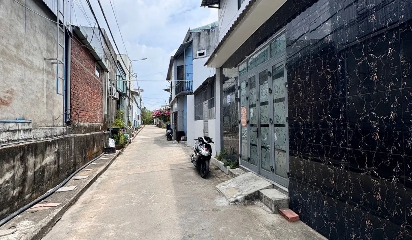 Bán nhà riêng 60.8m² tại Liên Chiểu, Đà Nẵng - 4 phòng ngủ, gần phố, ô tô đỗ cửa, giá 5.15 tỷ... Bán nhà riêng tại Liên Chiểu, Đà Nẵng 01